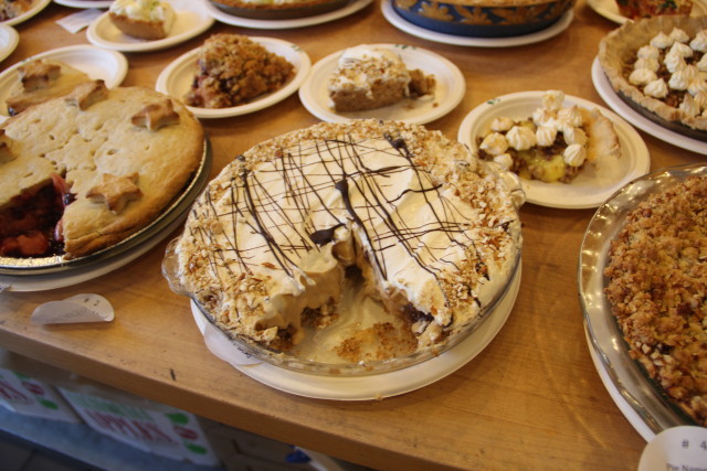 Winner of the Makin' Yo Mamma Blush category: a peanut butter cream pie by Jane Thomas. Photo by Joe Rivano Barros.